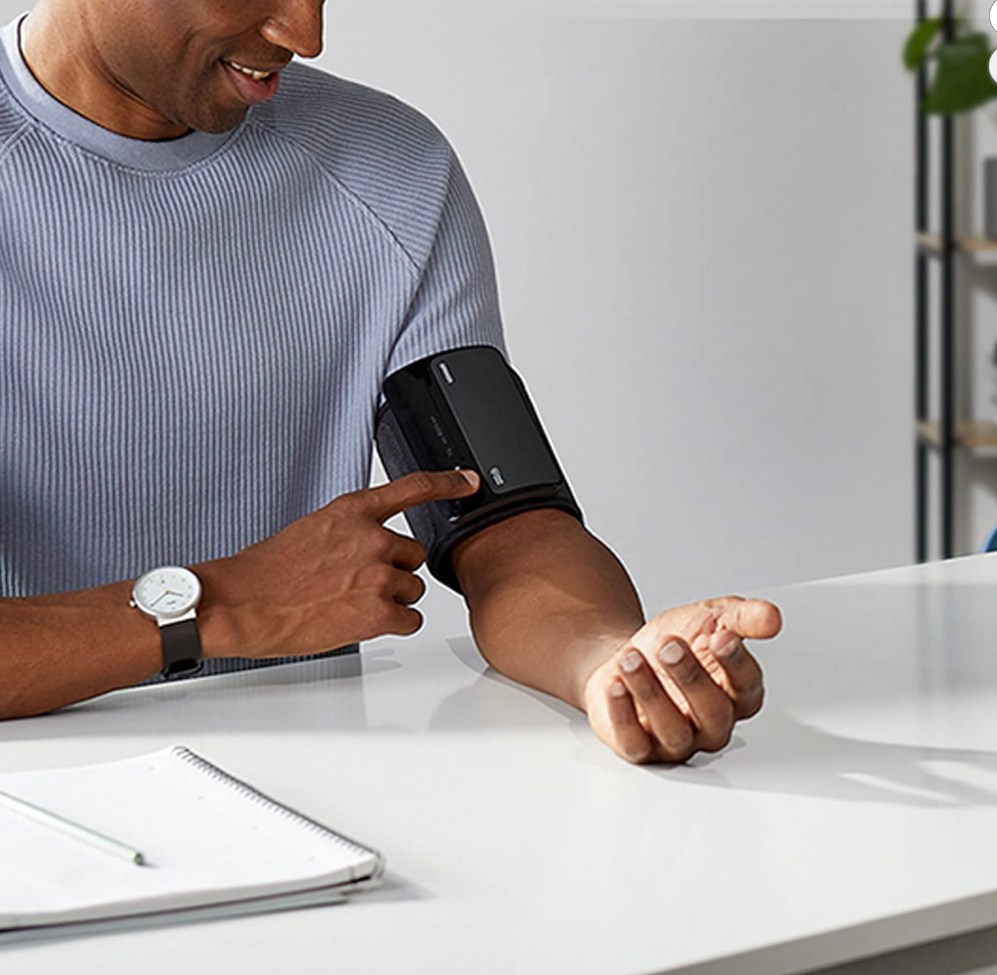 OMRON Evolv Tensiómetro Todo en Uno Sin Cables Bluetooth