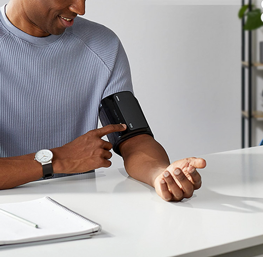 OMRON Evolv Tensiómetro Todo en Uno Sin Cables Bluetooth